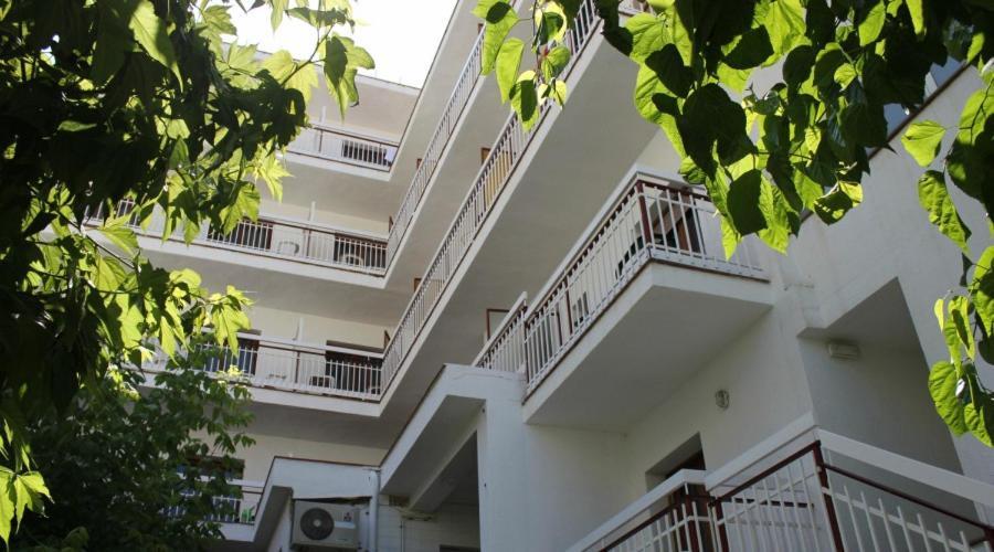 Hotel Armonia 滨海略雷特 外观 照片